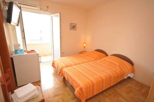 Hostal Apartments Belas