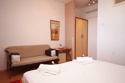 Apartments By The Sea Brela (makarska) - 6689