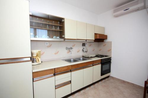 Apartment Barbat 5070a