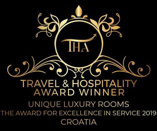 Hostal Unique Luxury Rooms