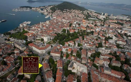 Hostal Unique Luxury Rooms