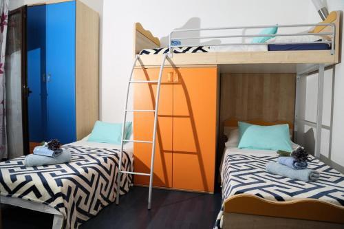 Apartments With A Parking Space Jelsa (hvar) - 5703