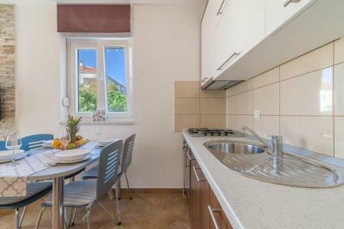 Hostal Apartments Sestanka