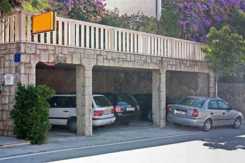 Hostal Studio Brela 2752b