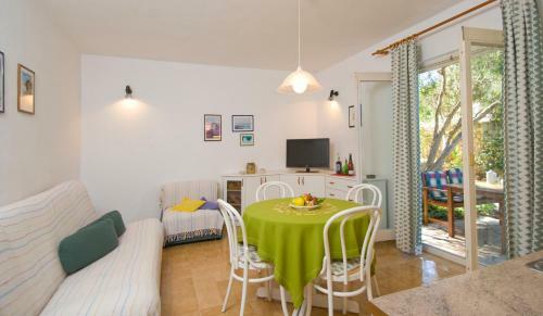 Villa Holiday Home Lukrecia