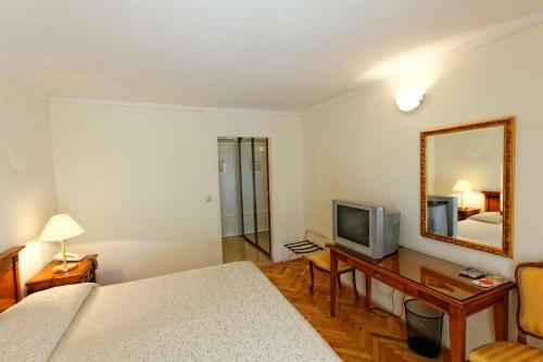 Tn Jadran Hotel