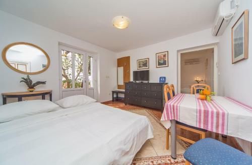 Apartments Jelen