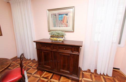 Hostal Apartments Casa Menis