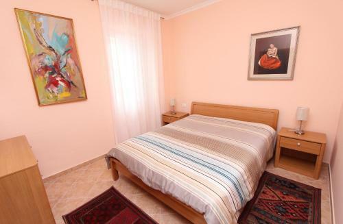 Hostal Apartments Casa Menis
