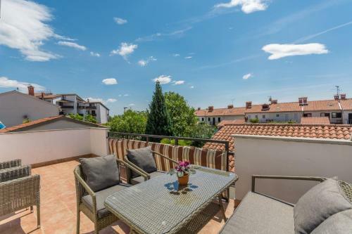 Apartments Radmila