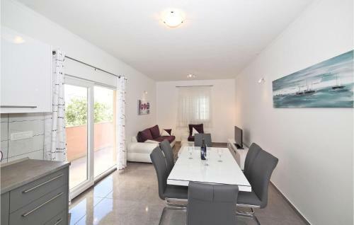 Apartment Kastel Kambelovac I