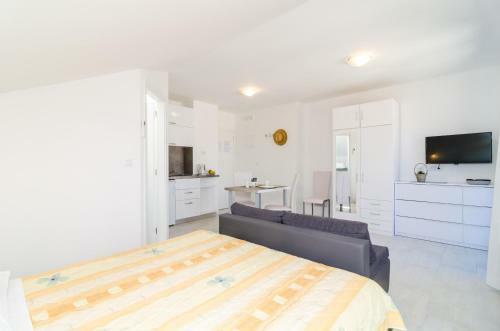 Cina Apartments