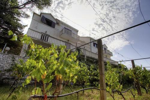 Apartment Pucisca 756g