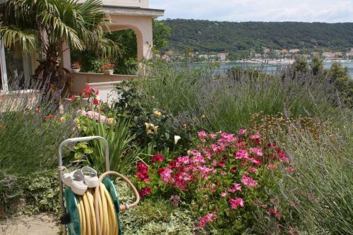 Apartment Supetarska Draga - Donja 2013a