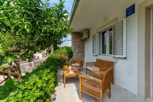 Villa Holiday Home Tamjan