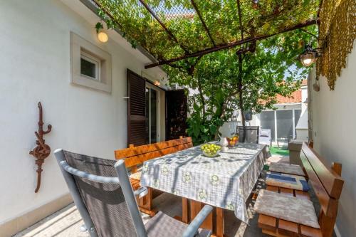 Villa Holiday Home Tamjan