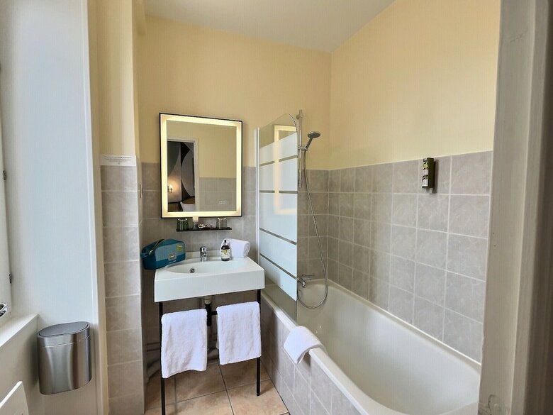 Hotel Logis Du Cygne