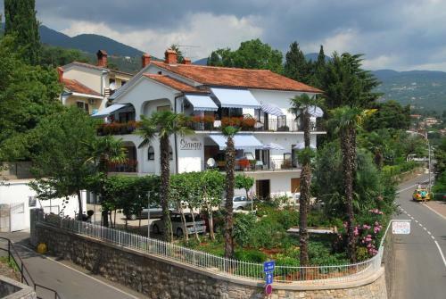 Hostal Guesthouse Stanger Lovran