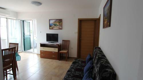Apartment In Malinska 30