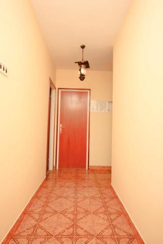 Apartment Mastrinka 7582a
