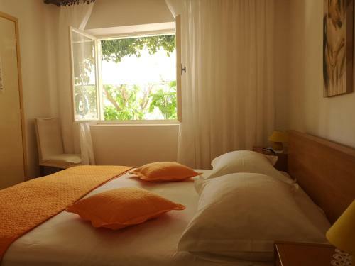 Hostal Apartments & Rooms Anita