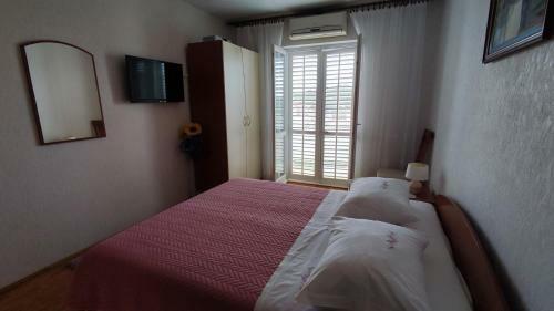 Hostal Apartments & Rooms Anita