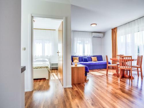 Apartment File.5