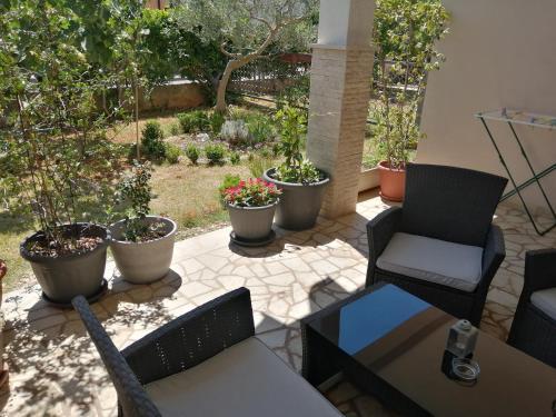 Hostal Apartments And Rooms Lorena 236