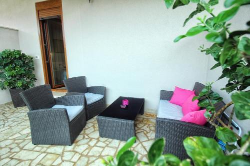 Hostal Apartments And Rooms Lorena 236