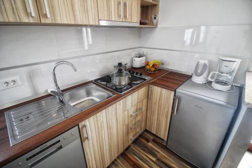 Hostal Apartments And Rooms Lorena 236