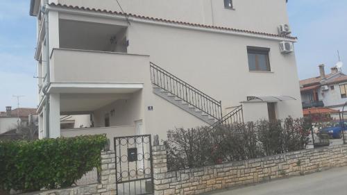 Hostal Apartments And Rooms Lorena 236