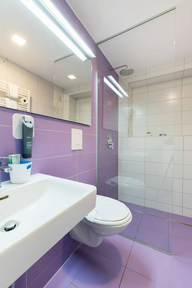 Hostal Tia Apartments And Rooms