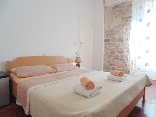 Hostal Rooms And Apartments Djanovic