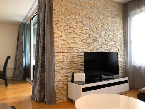 Luxuria Apartment