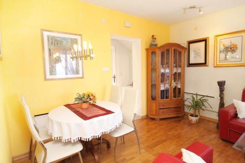 Holiday Home Postira 5661
