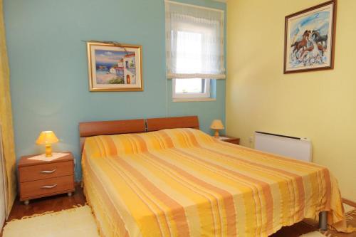 Holiday Home Postira 5661