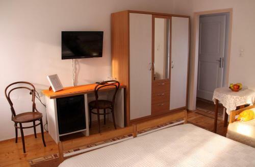 Hostal Apartments & Rooms Nada
