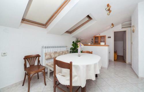 Hostal Apartments & Rooms Nada