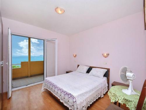 Holiday Apartment Podstrana 4