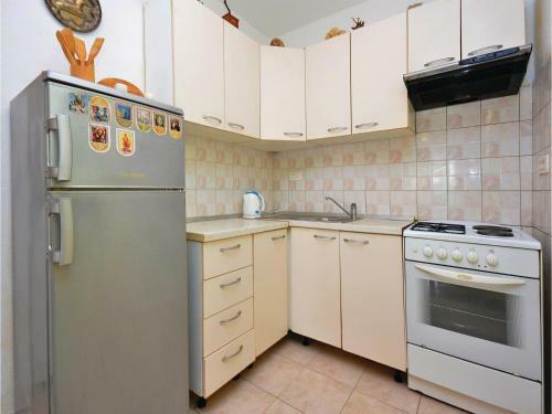 Holiday Apartment Podstrana 4