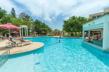 Hotel Crown Resorts Henipa