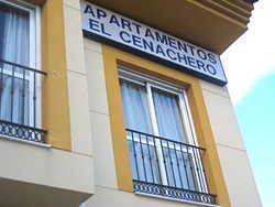 Hotel Apartamentos El Cenachero