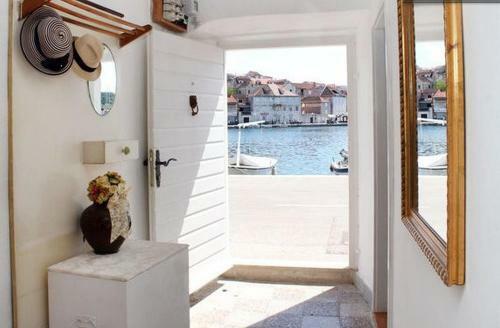 Villa Holiday Home Gariful