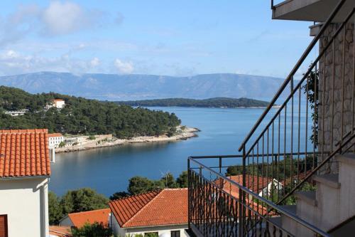 Apartments With A Parking Space Jelsa (hvar) - 8765