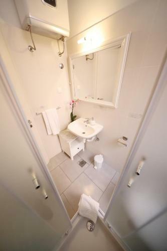 Hostal Rooms Tisa Old Town
