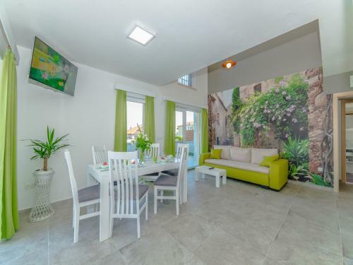 Holiday Home Luscinia