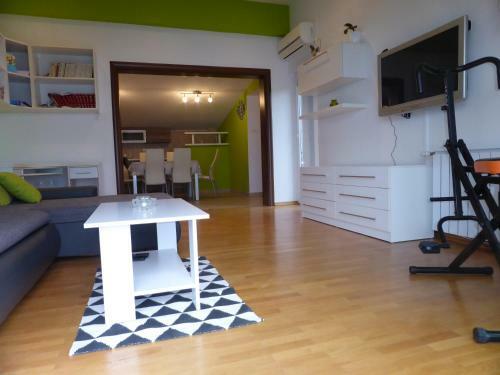Apartments Adria