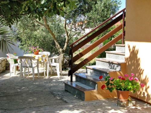 Lovely Garden Apartments