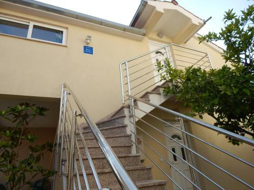 Apartments Mastrinka