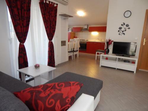 Apartments Mastrinka